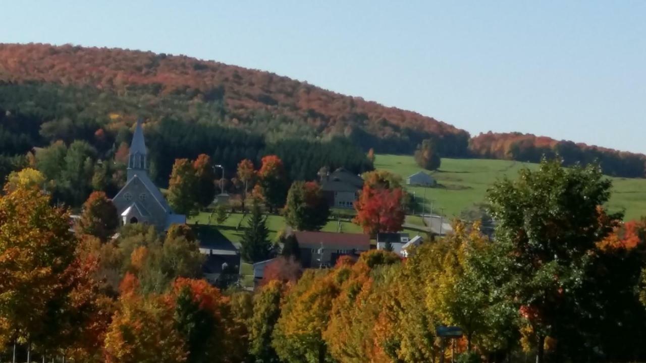 Gite Au Pied Des Appalaches Sainte-Sophie-D'Halifax Kültér fotó